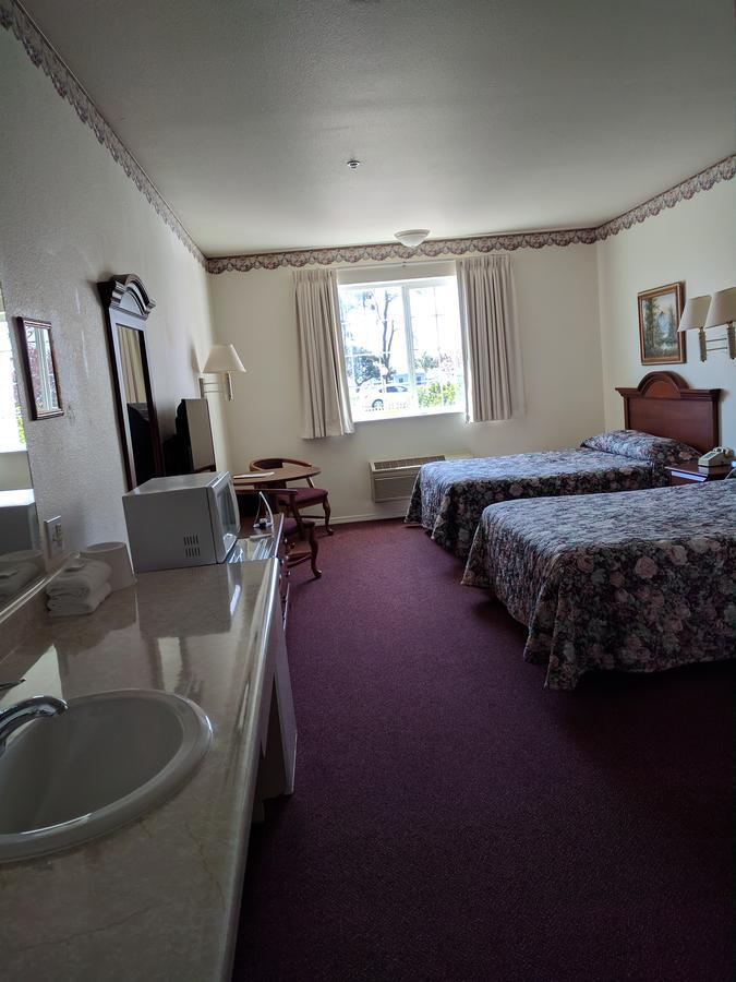 Lighthouse Inn Кресент-Сити Экстерьер фото